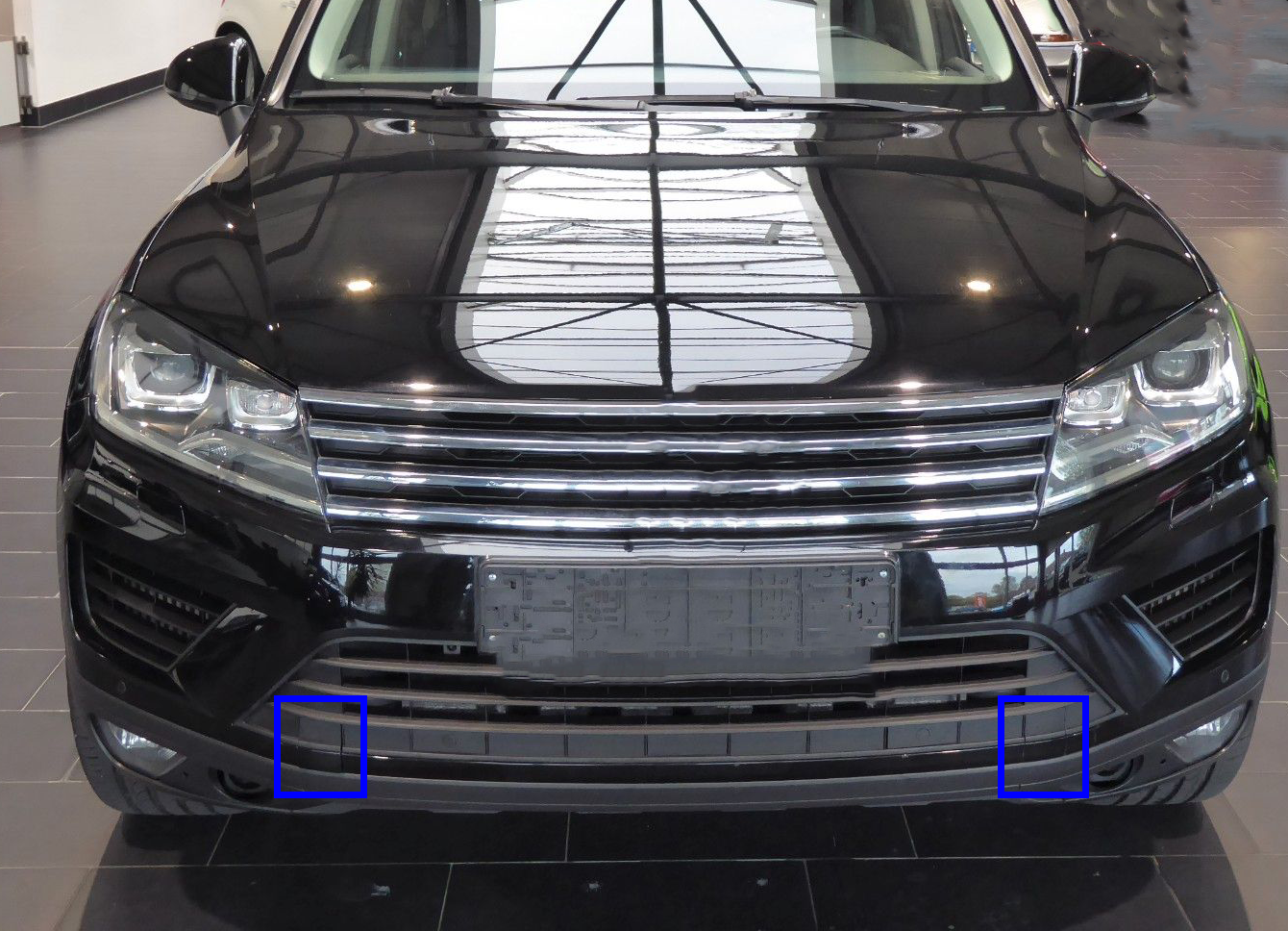 Capac carlig tractare/remorcare fata pentru VW Touareg Facelift 7P