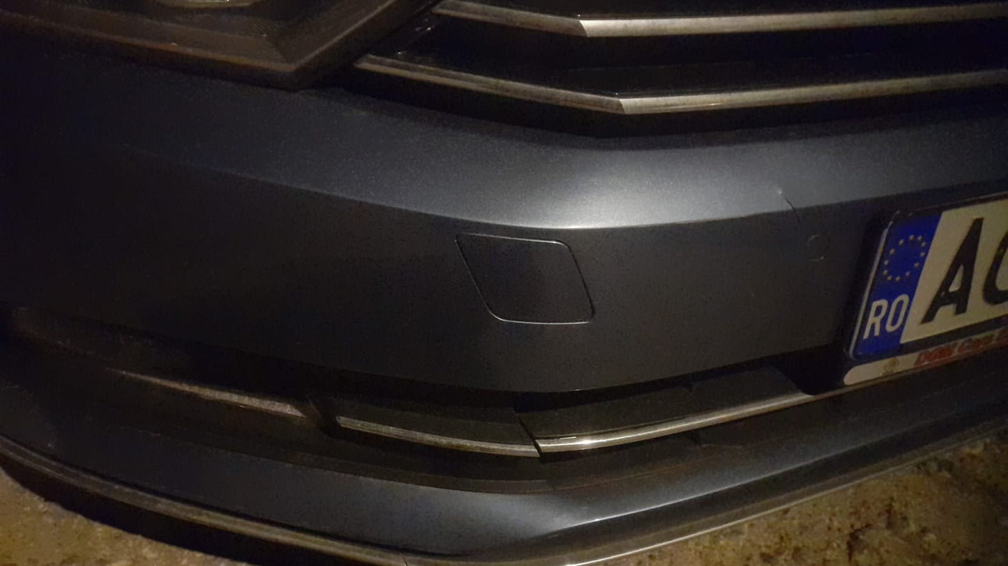 Capac carlig tractare/remorcare fata pentru VW Passat B8