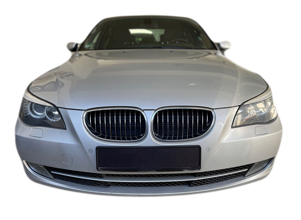 Capac carlig tractare/remorcare fata pentru BMW E60 non-facelift (Fara Pachet M)