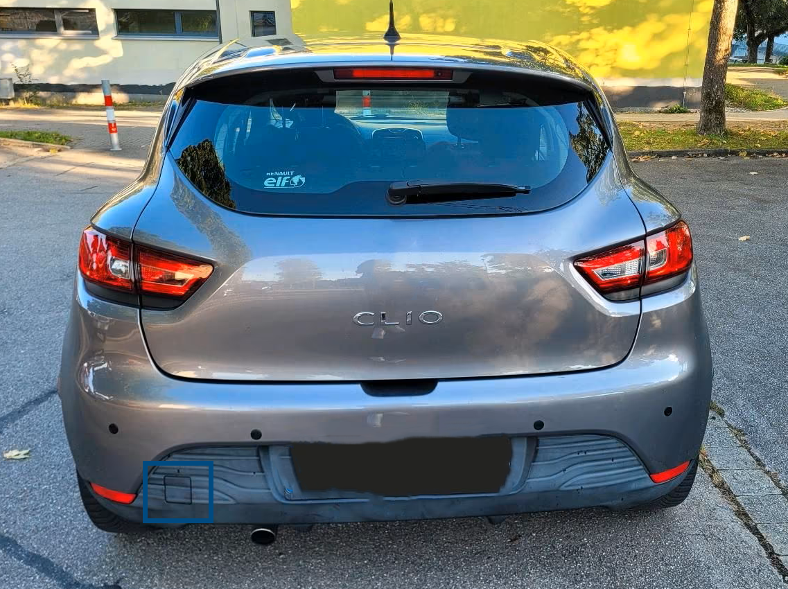 Capac carlig tractare/remorcare spate pentru Renault Clio 4